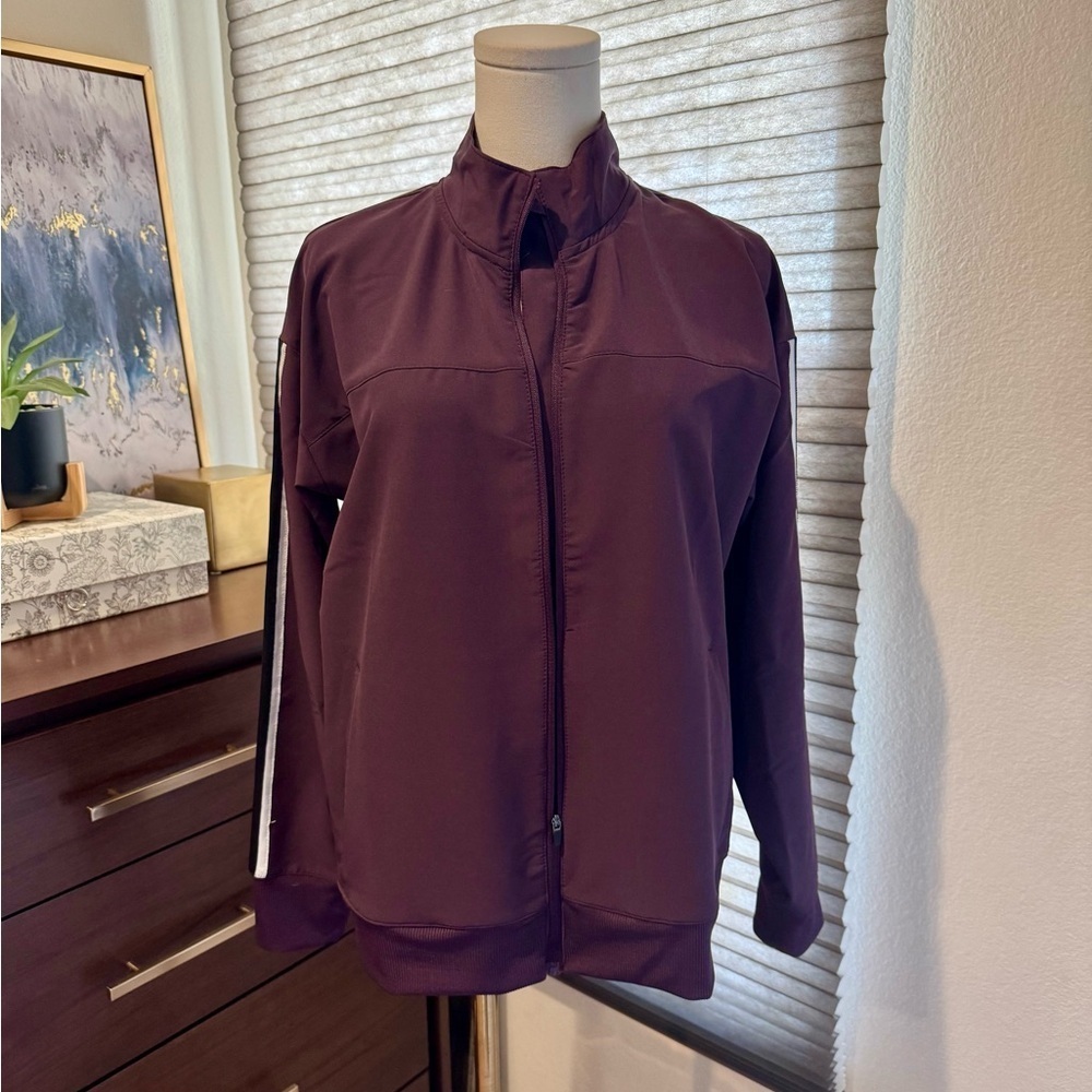 NWOT Fit Essentials Women's Plum Athletic Jacket. Size Small